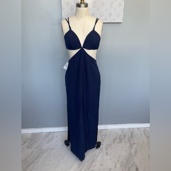 Fame and Partners Dress zyra -navy maxi dress cut detail - Picture 2 of 7